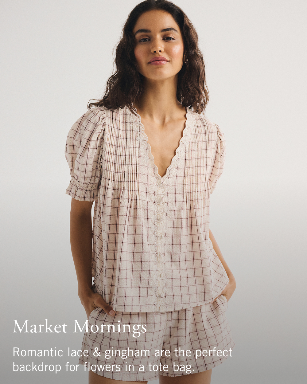 Market Mornings Romantic lace & gingham are the perfect backdrop for flowers in a tote bag.