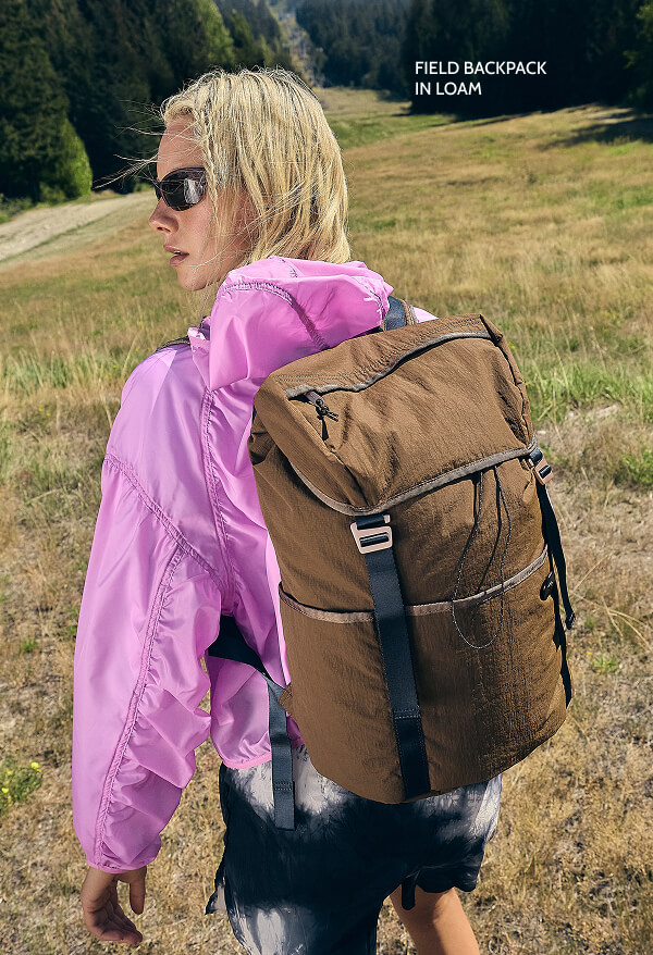 Field Backpack in Loam.