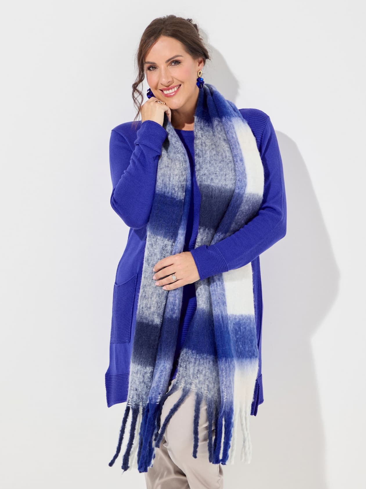Fluffy checked winter scarf