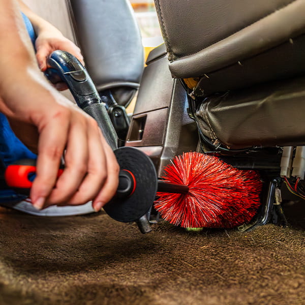 brush that can reach hard to reach gaps