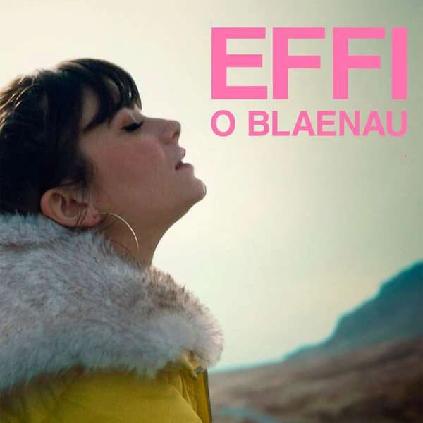 big pin writing saying 'effi o Blaenau'