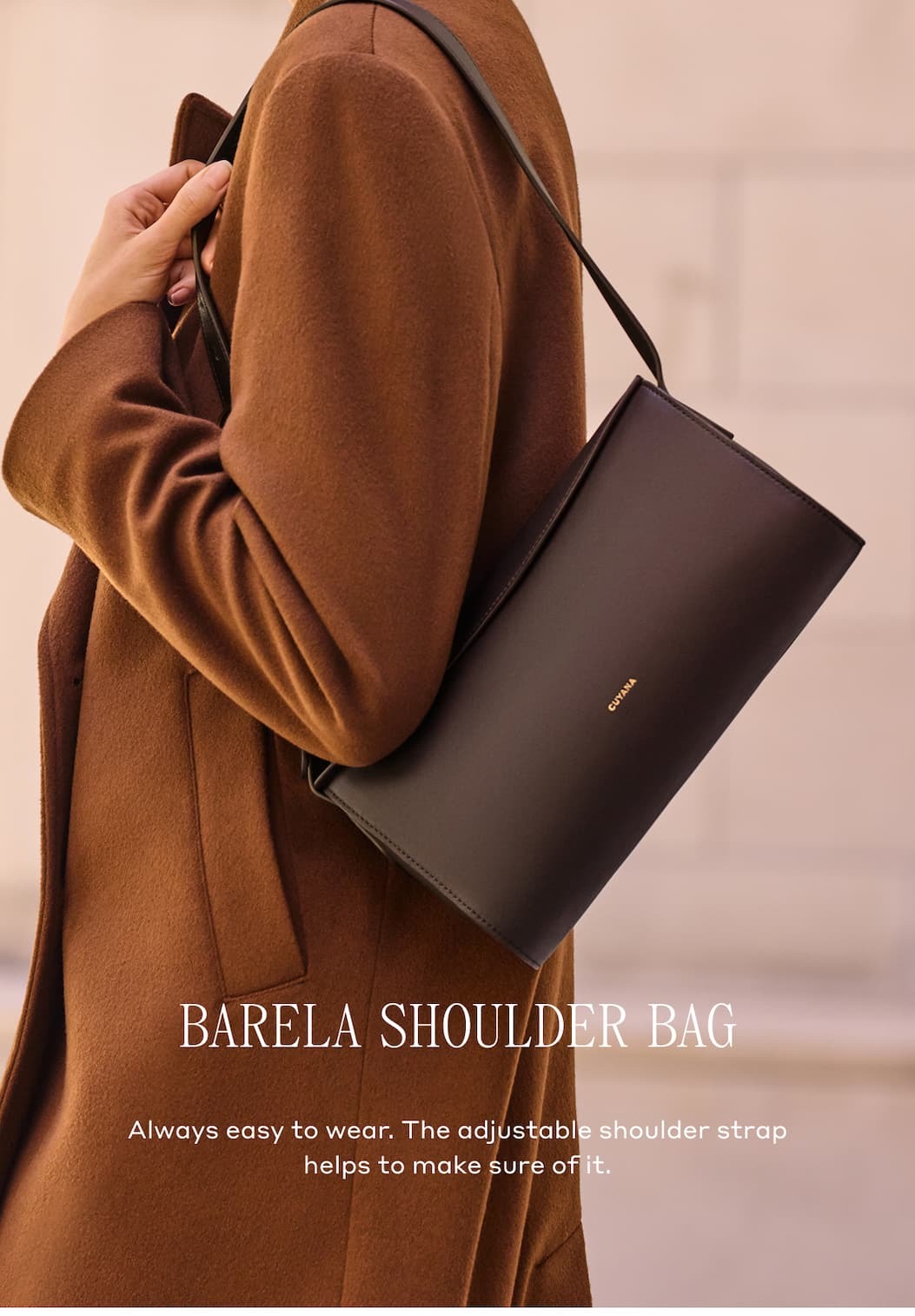 BARELA SHOULDER BAG Always easy to wear. The adjustable shoulder strap helps to make sure of it.
