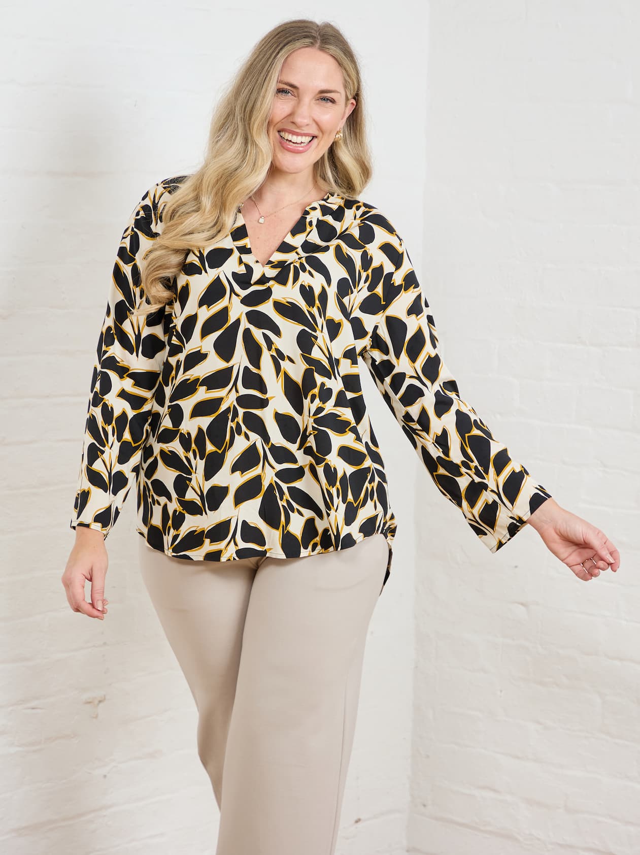 Amelia Crepe Top in Multi