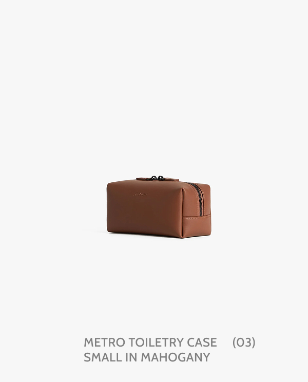 Metro Toiletry Case Small in Mahogany. (03)