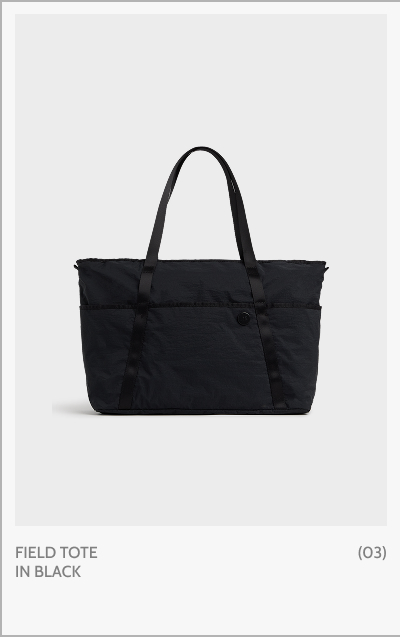 Field Tote in Black. (03)