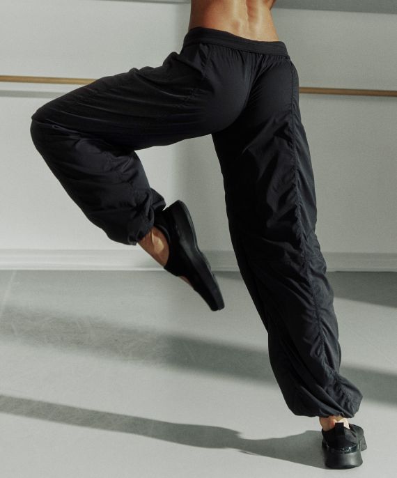 Dance Studio Evolve Low-Rise Oversized Pant