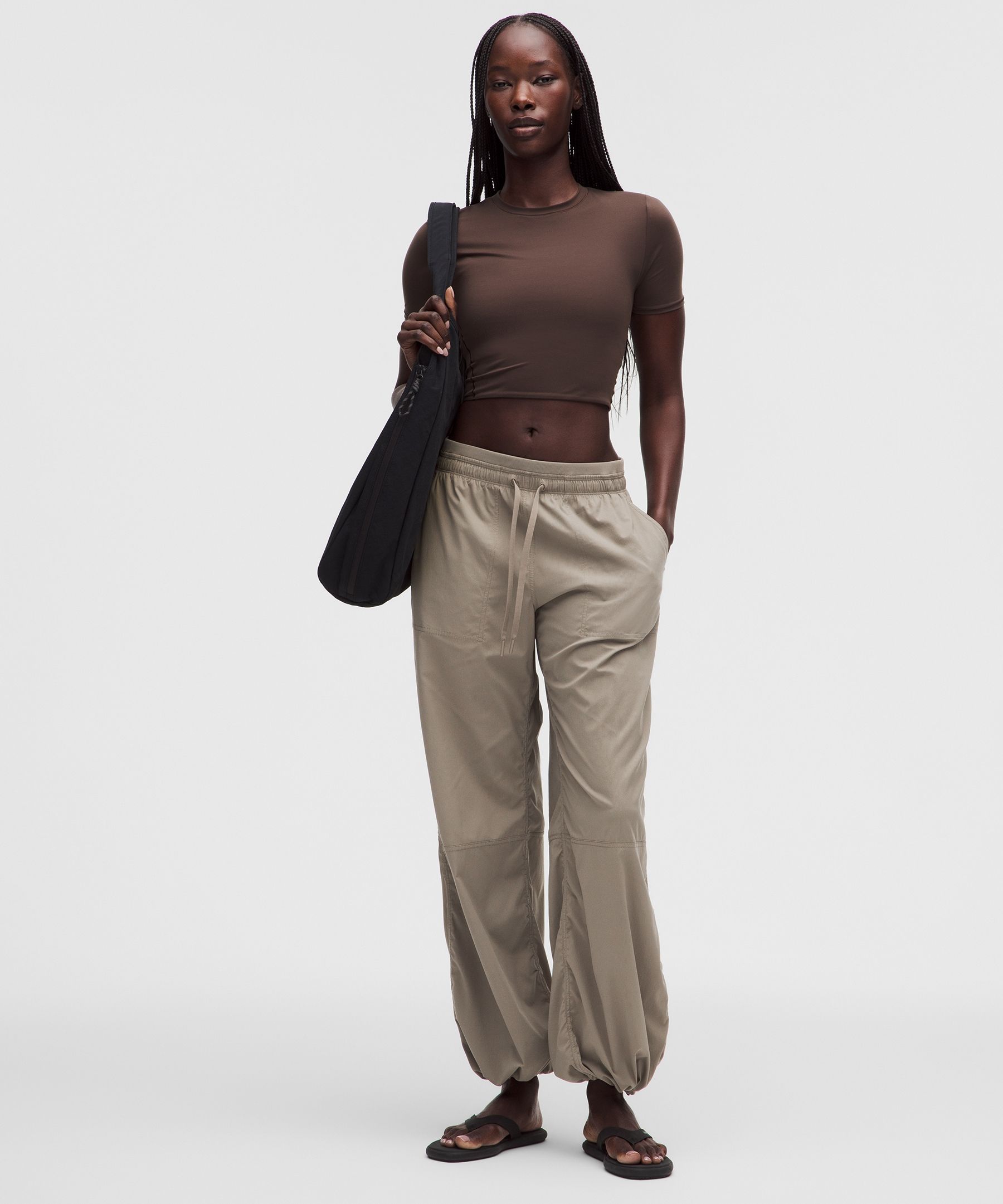 Dance Studio Evolve Low-Rise Oversized Pant Short