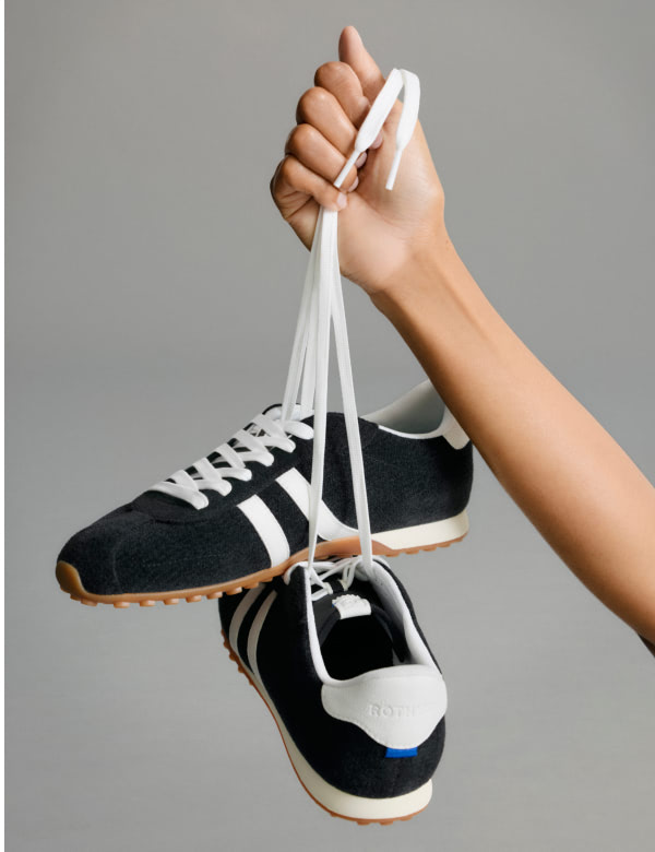 Ivy Sneaker ReVelvet Black
